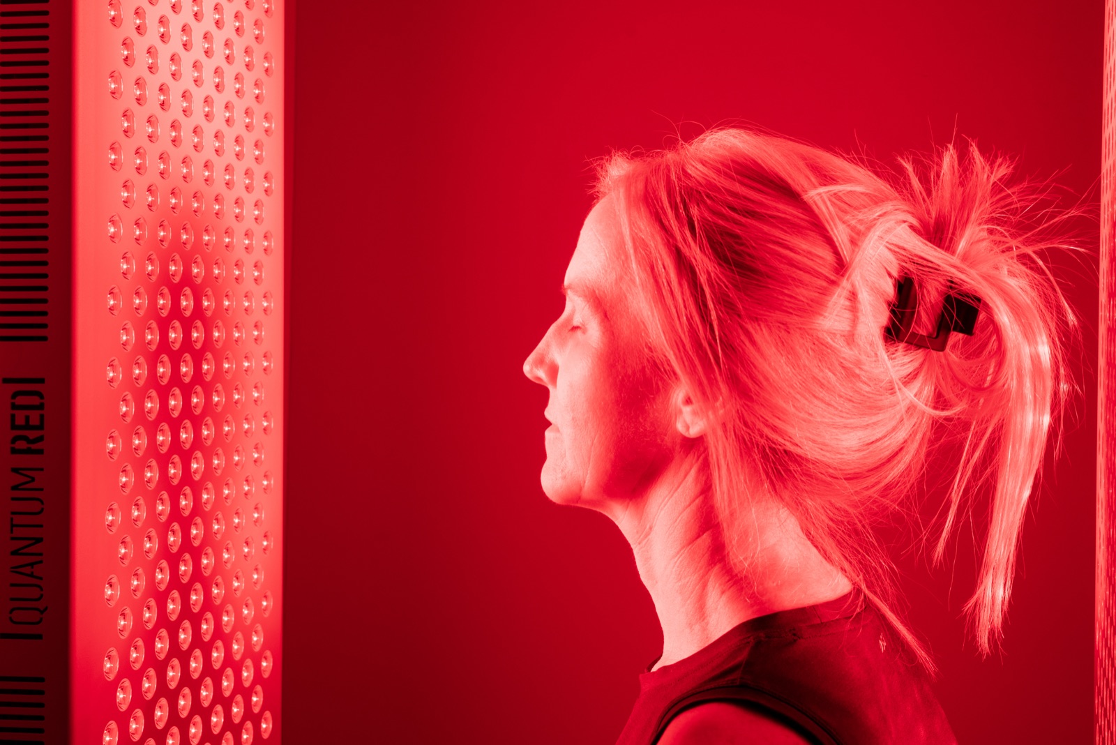 Quantum REDI red light therapy panel in use at Yoga Cold Bath